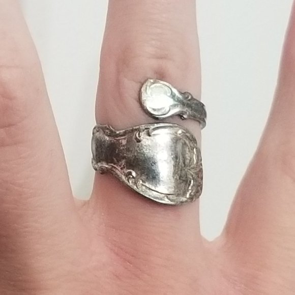 vtg 1847 Rogers Bros silver plate wraparound ring - Picture 2 of 10